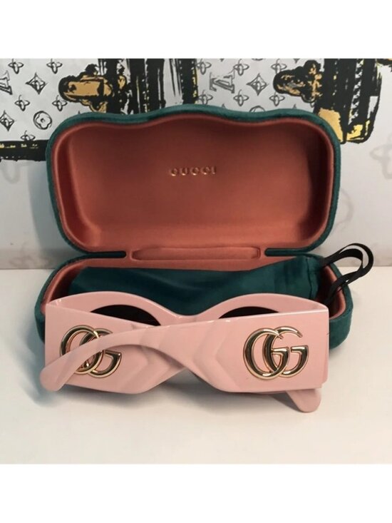New ✨ Authentic Gucci GG0810S 003 Pink Oversized Sunglasses ✨